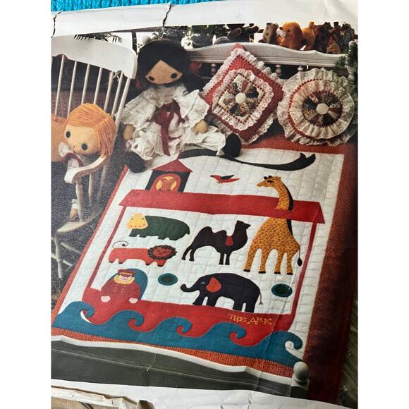 Vogue 1327 quilt pattern noah's ark twin or crib quilt - Picture 2 of 6